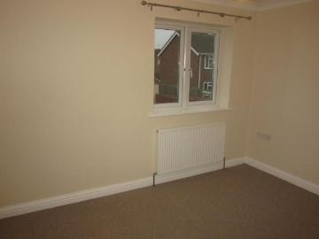 2 bedroom semi detached house to rent