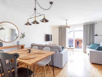 2 bedroom semi detached house to rent