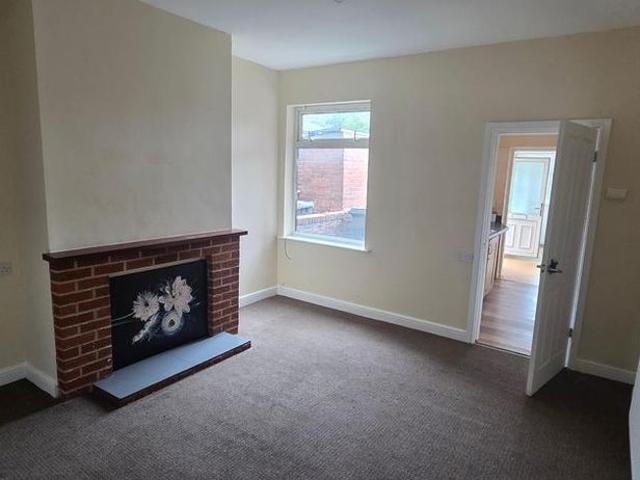 2 bedroom semi detached house to rent