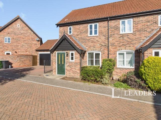 2 bedroom semi detached house to rent
