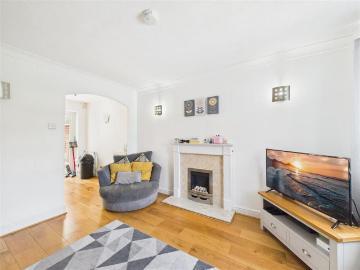 2 bedroom semi detached house to rent