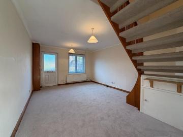 2 bedroom semi detached house to rent