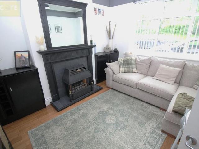 2 bedroom semi detached house to rent