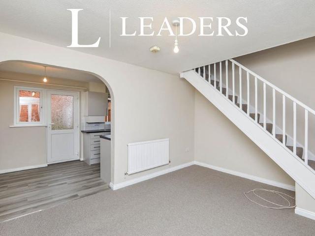 2 bedroom semi detached house to rent