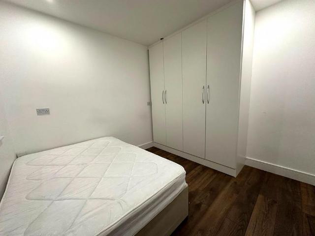 2 bedroom semi detached house to rent