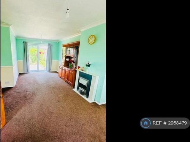2 bedroom semi detached house to rent