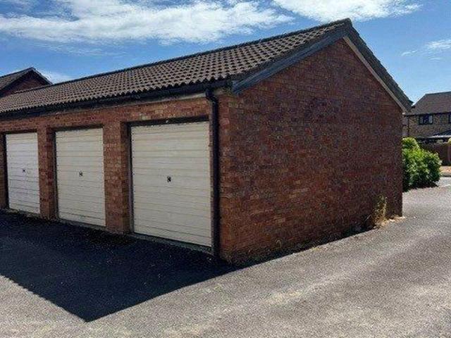 2 bedroom semi detached house to rent