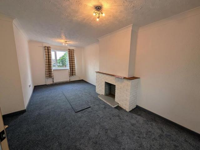 2 bedroom semi detached house to rent