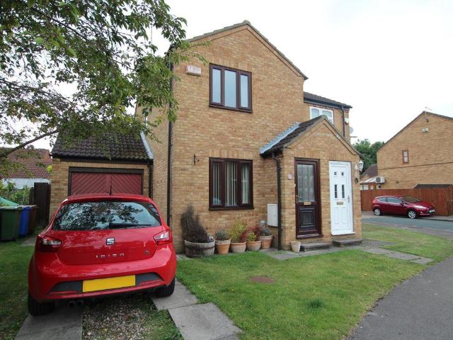 2 bedroom semi detached house to rent