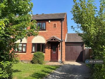 2 bedroom semi detached house to rent