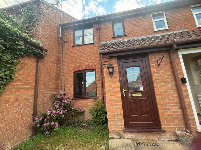 2 bedroom semi detached house to rent