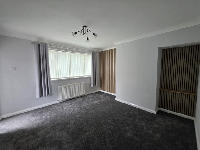 2 bedroom semi detached house to rent