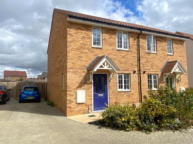 2 bedroom semi detached house to rent