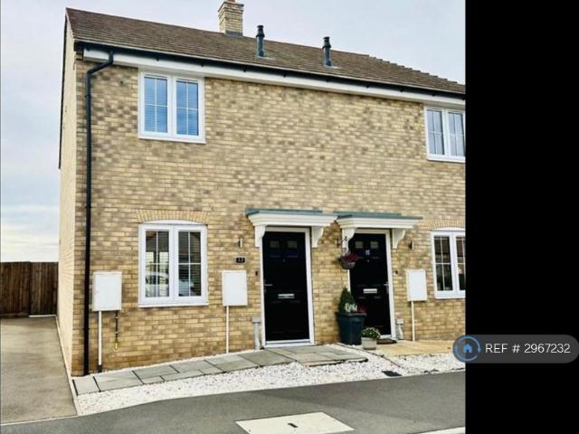 2 bedroom semi detached house to rent