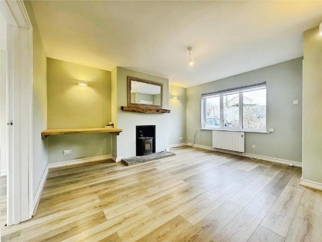 2 bedroom semi detached house to rent