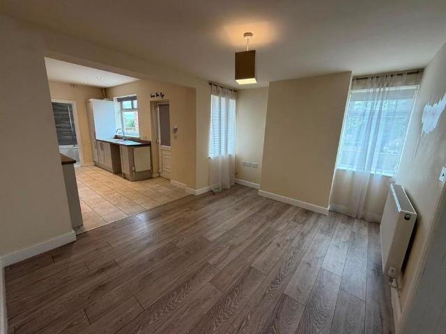 2 bedroom semi detached house to rent