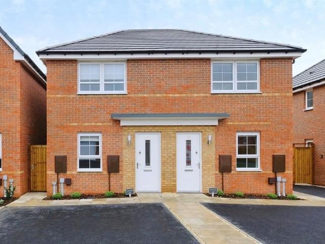 2 bedroom semi detached house to rent