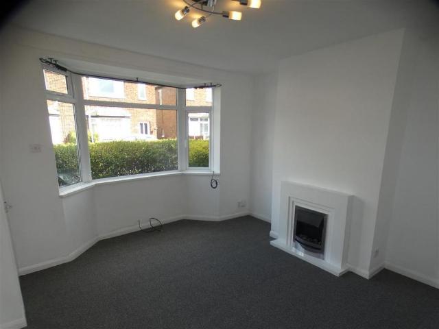 2 bedroom semi detached house to rent