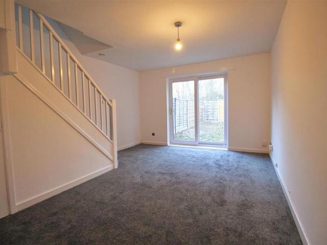 2 bedroom semi detached house to rent