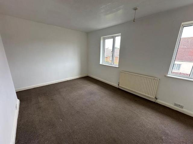 2 bedroom semi detached house to rent