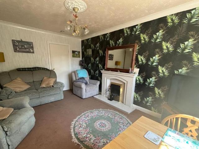 2 bedroom semi detached house to rent