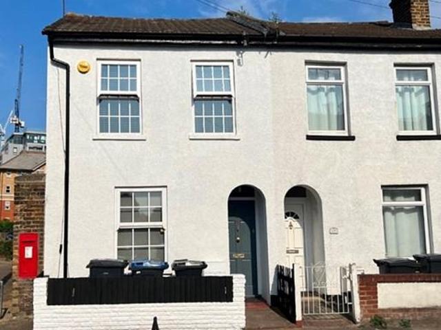 2 bedroom semi detached house to rent