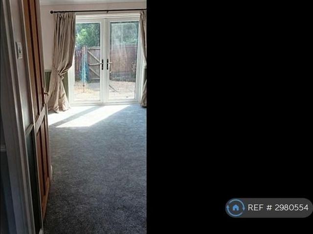 2 bedroom semi detached house to rent