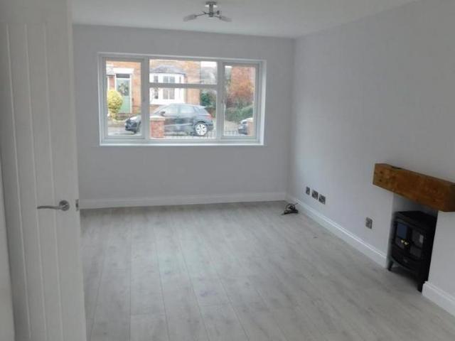 2 bedroom semi detached house to rent