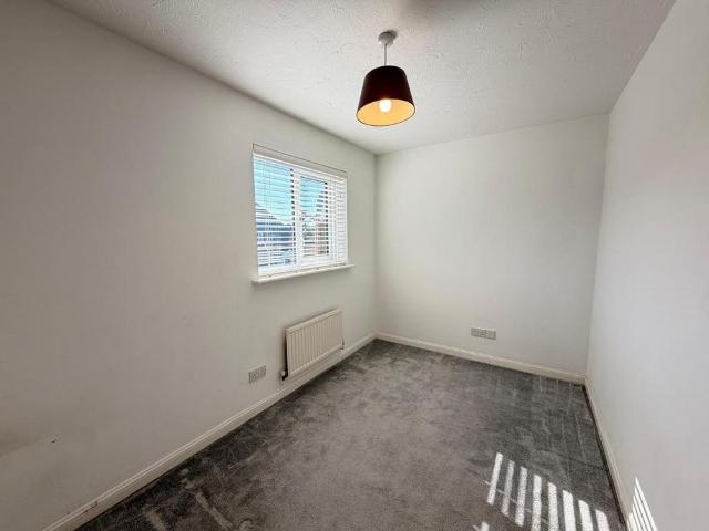 2 bedroom semi detached house to rent