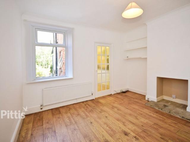 2 bedroom semi detached house to rent