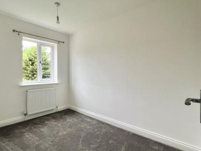 2 bedroom semi detached house to rent