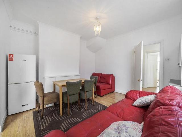 2 bedroom semi detached house to rent