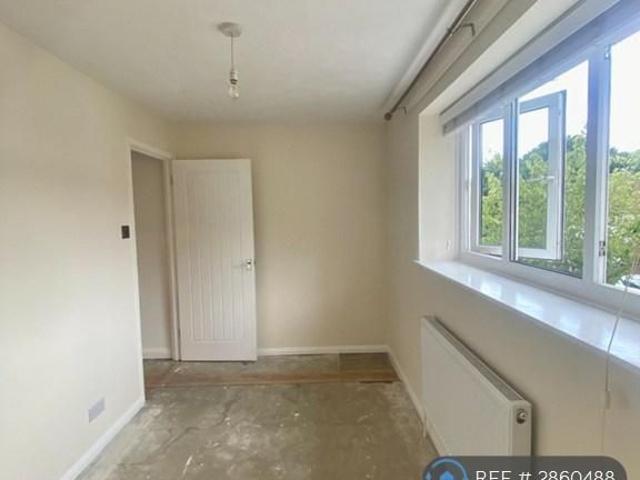 2 bedroom semi detached house to rent