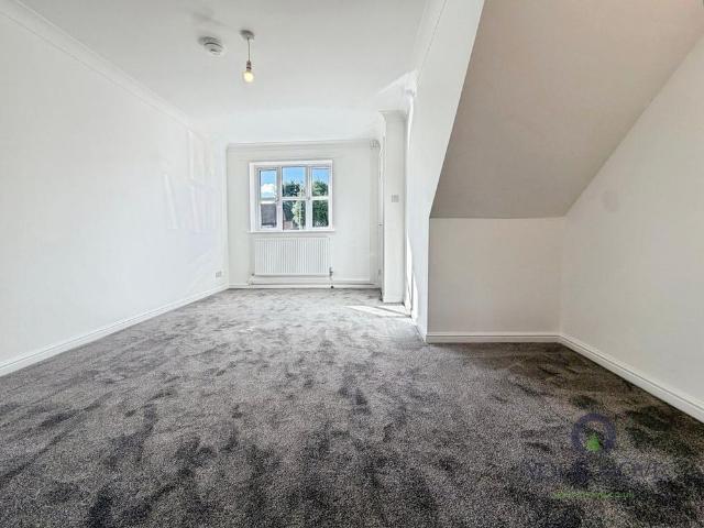 2 bedroom semi detached house to rent