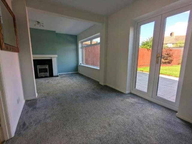 2 bedroom semi detached house to rent