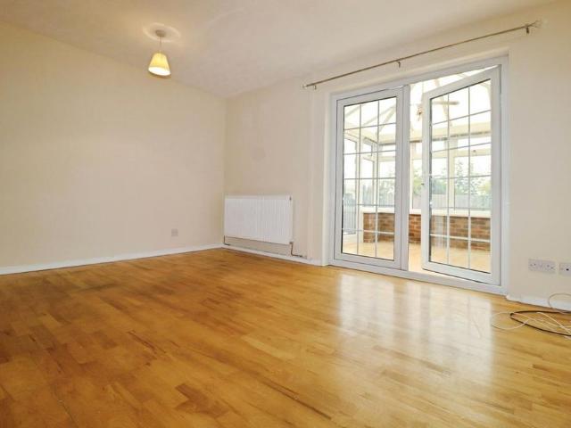 2 bedroom semi detached house to rent