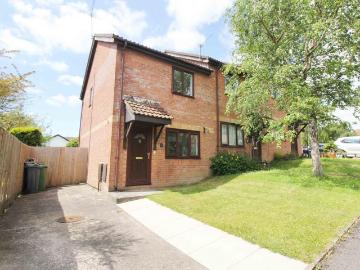 2 bedroom semi detached house to rent