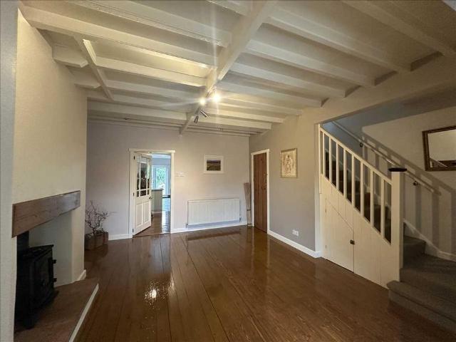2 bedroom semi detached house to rent