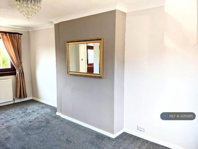 2 bedroom semi detached house to rent
