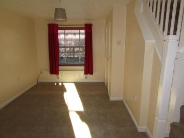 2 bedroom semi detached house to rent