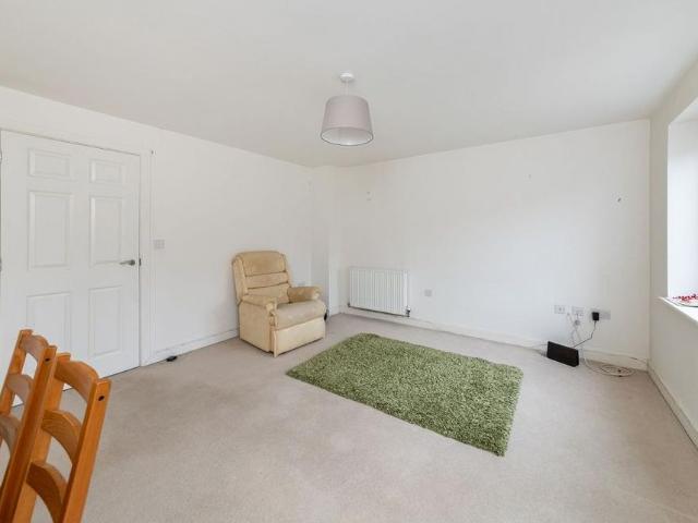 2 bedroom semi detached house to rent