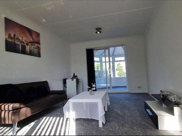 2 bedroom semi detached house to rent