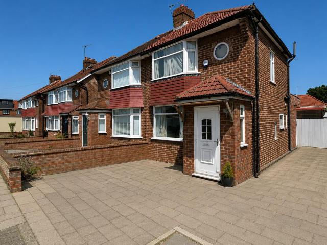 2 bedroom semi detached house to rent