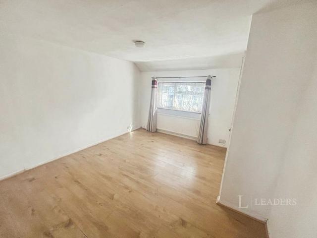 2 bedroom semi detached house to rent