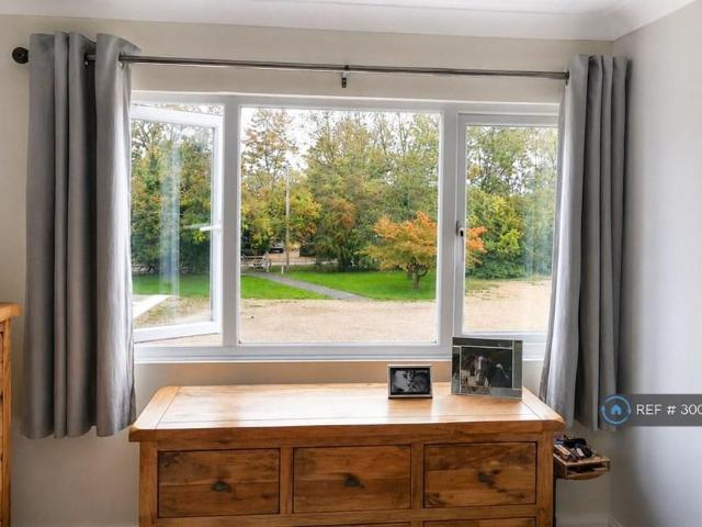 2 bedroom semi detached house to rent