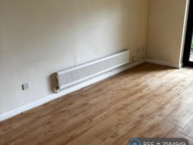 2 bedroom semi detached house to rent
