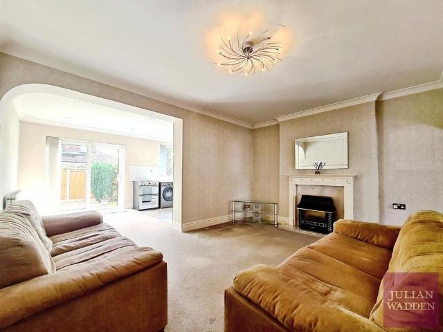 2 bedroom semi detached house to rent