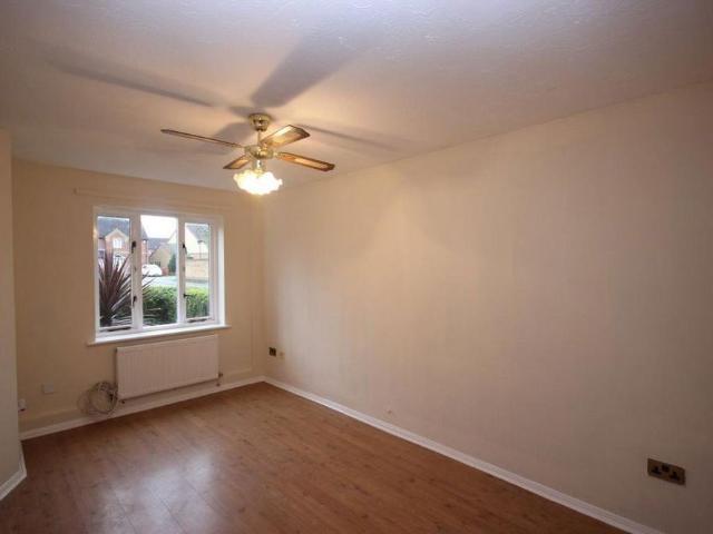 2 bedroom semi detached house to rent
