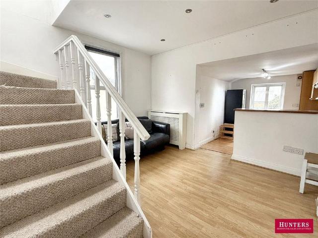 2 bedroom semi detached house to rent