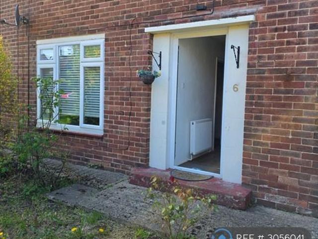 2 bedroom semi detached house to rent